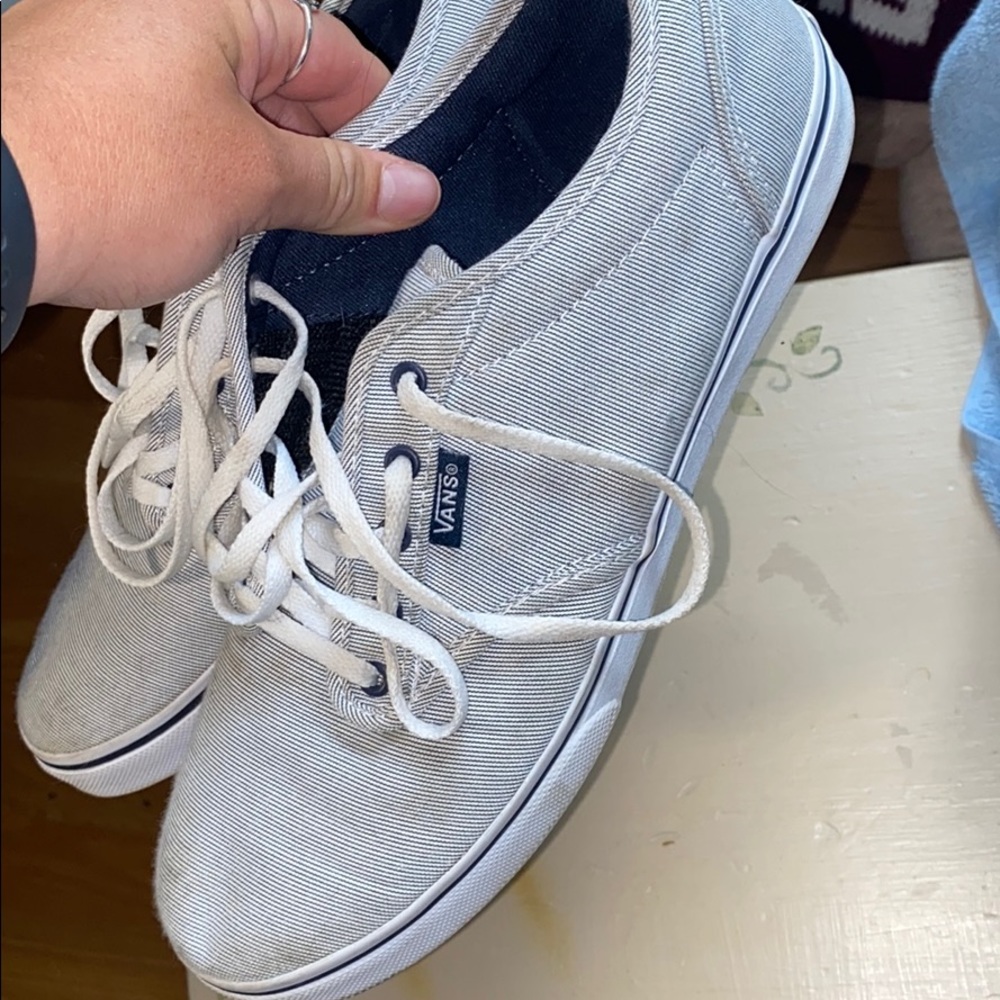 vans - Picture 2 of 3